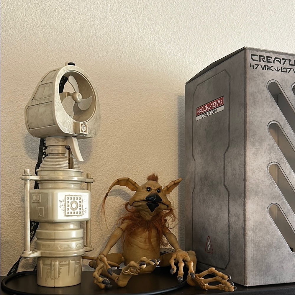 Star Wars bundle: shoulder puppet and spray bottle